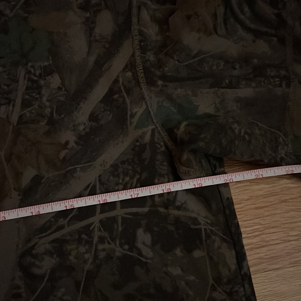 A&F Premium Heavyweight Cropped Tee - Picture 6 of 8